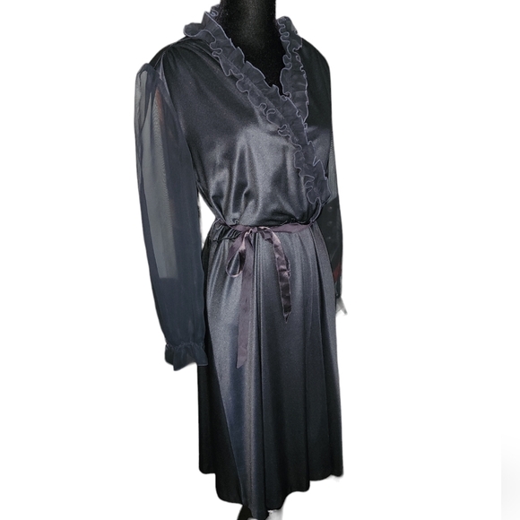 Vintage whimsygoth ruffled black dress - Picture 4 of 4